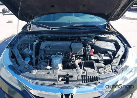 2017 Honda Accord Sport z USA, uszkodzony, nr VIN 1HGCR2F66HA137719